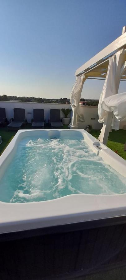 B&B Punta Stilo Торе Сан Джовани Удженто Екстериор снимка